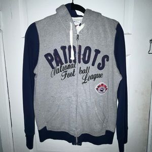 New England patriots hoodie size large